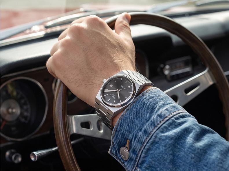 Swiss Made Men's Watch with Stainless Steel Bracelet & Date Window
